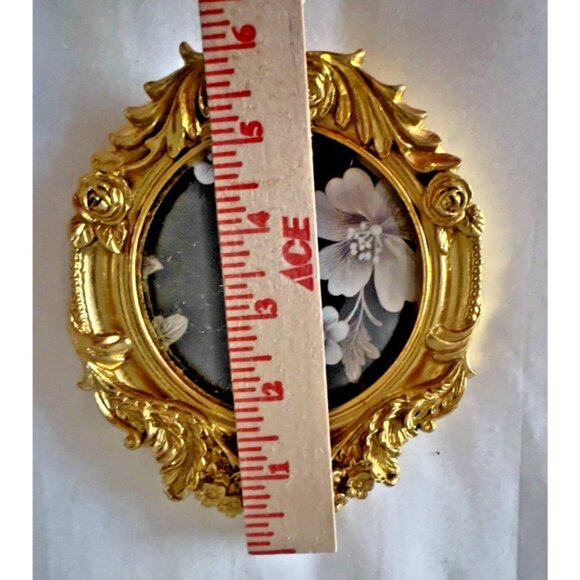 Nicole Miller NY Roses & Feathers Mini Frame 4 x 4 Round Photo Gold Baroque - Picture 4 of 8